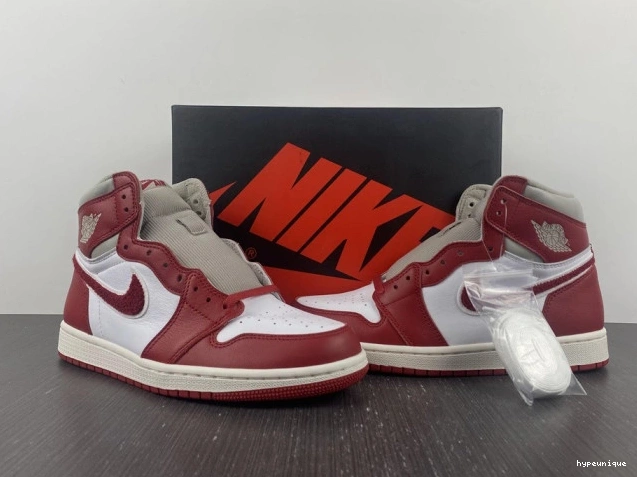 HYPE (W) OG Jordan Chenille 1 DJ4891-061 Newstalgia High 0818